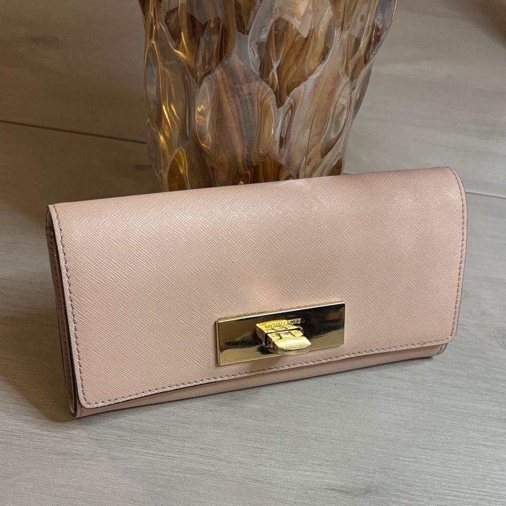 Michael Kors Blush Pink Wallet‎ with Gold Accent